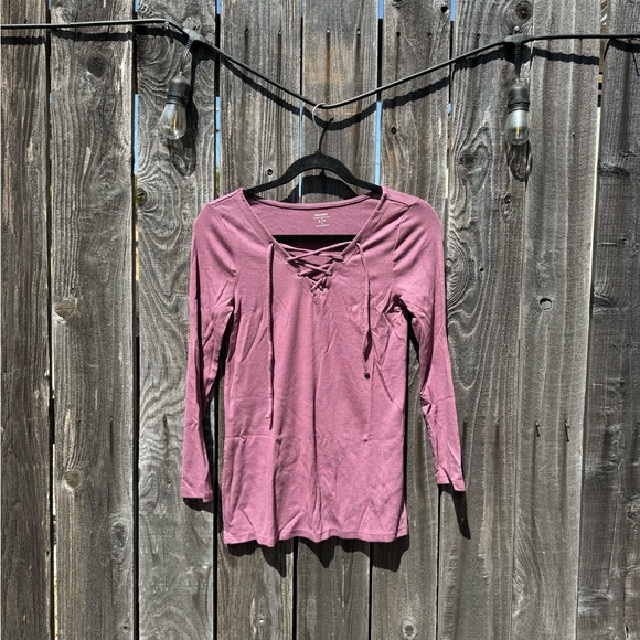 3/$15 CLEARANCE Dusty Rose Pink V Neck Tie Front Top 3/4 Sleeve Blouse Top Small - Picture 1 of 9